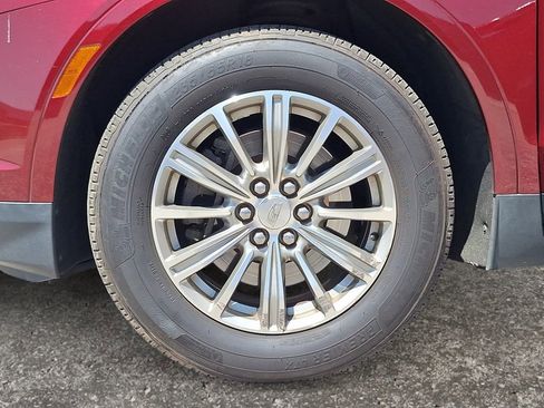 Used 2018 Cadillac XT5 Luxury w/ Driver Awareness Package FWD image 7