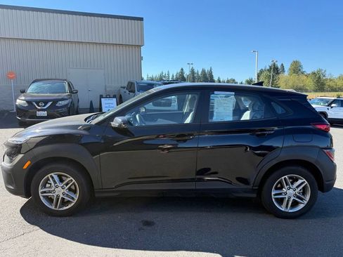 Used 2023 Hyundai Kona SE AWD/4WD image 4