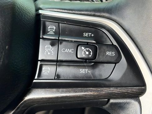 Used 2021 Jeep Grand Cherokee L Limited AWD/4WD image 21