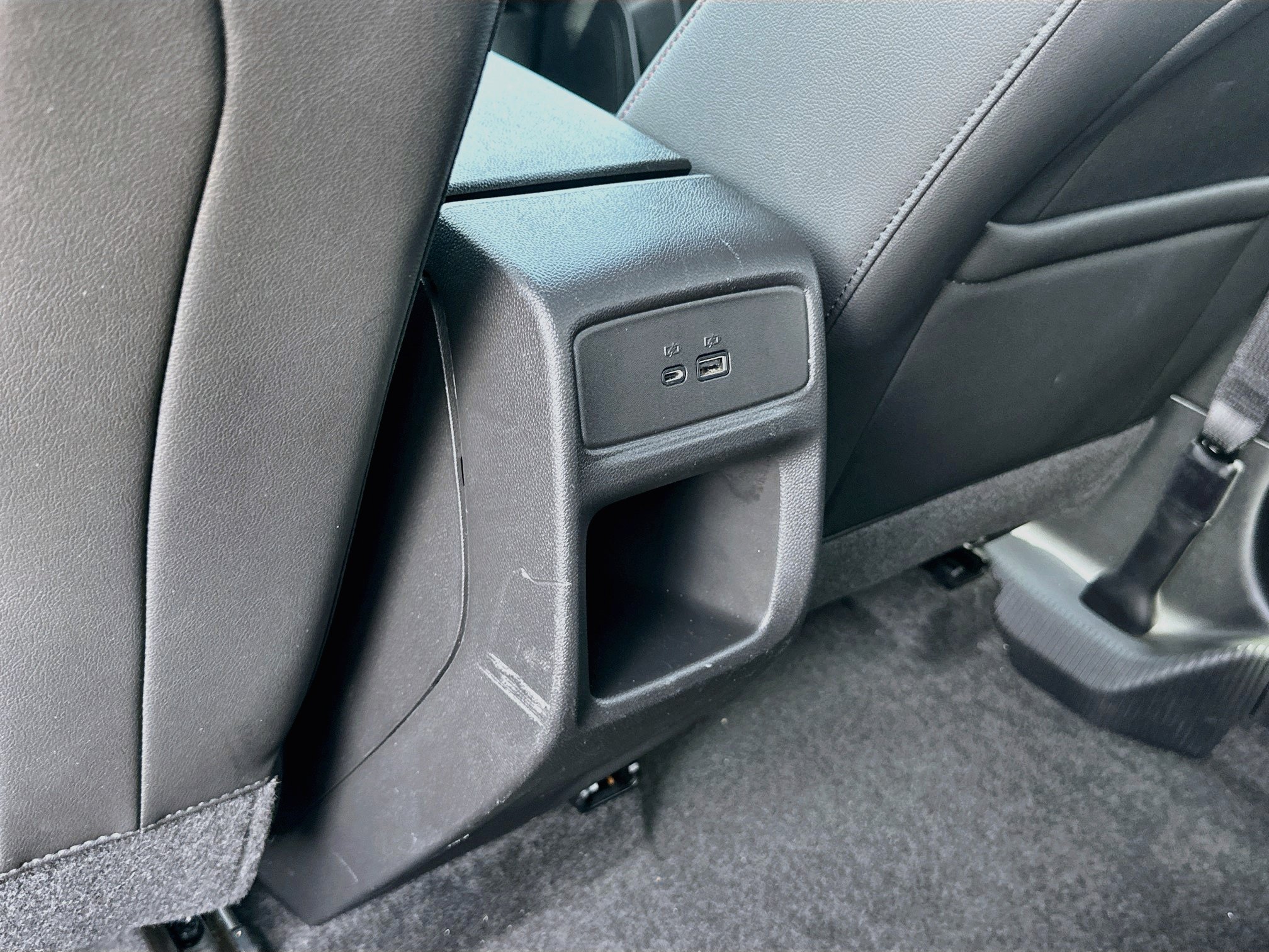 Used 2024 Chevrolet Trax RS FWD image 23