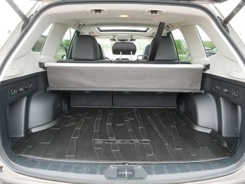 Used 2023 Subaru Forester Limited AWD/4WD image 17