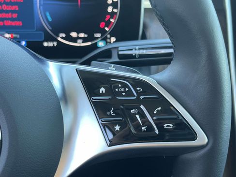 Used 2025 Mercedes-Benz GLC 350e GLC 350e image 21