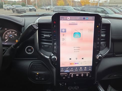 New 2026 RAM 2500 Laramie AWD/4WD image 8