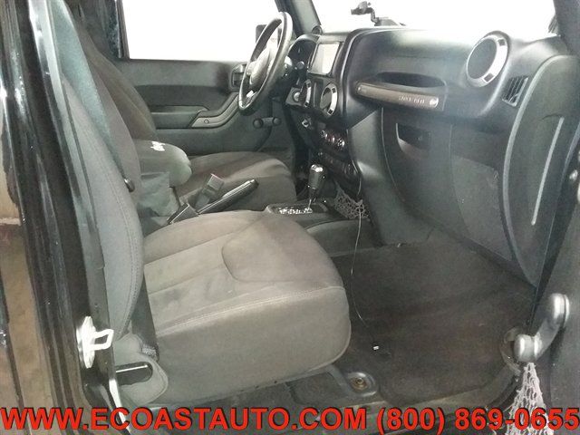 Used 2013 Jeep Wrangler Unlimited Sport w/ Connectivity Group AWD/4WD image 13