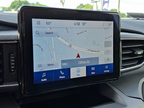 Used 2023 Ford Explorer XLT w/ Equipment Group 202A AWD/4WD image 18
