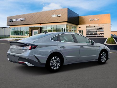 New 2026 Hyundai Sonata Blue FWD image 8