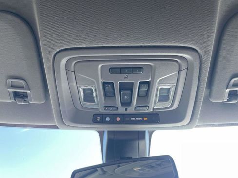 Used 2019 GMC Sierra 1500 SLT w/ SLT Premium Plus Package image 29