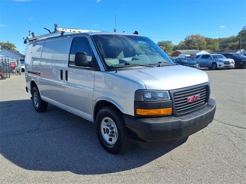 Used 2020 GMC Savana 2500 w/ Driver Convenience Package image 3