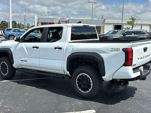New 2026 Toyota Tacoma TRD Off-Road AWD/4WD image 6