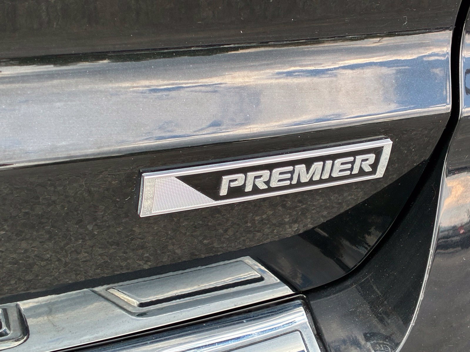 Used 2017 Chevrolet Traverse Premier AWD/4WD image 26