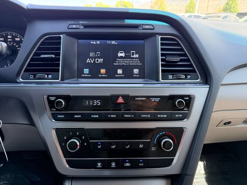 Used 2017 Hyundai Sonata SE FWD image 16