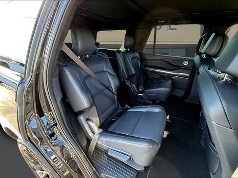 New 2026 Lincoln Navigator Reserve w/ Jet Appearance Package image 10