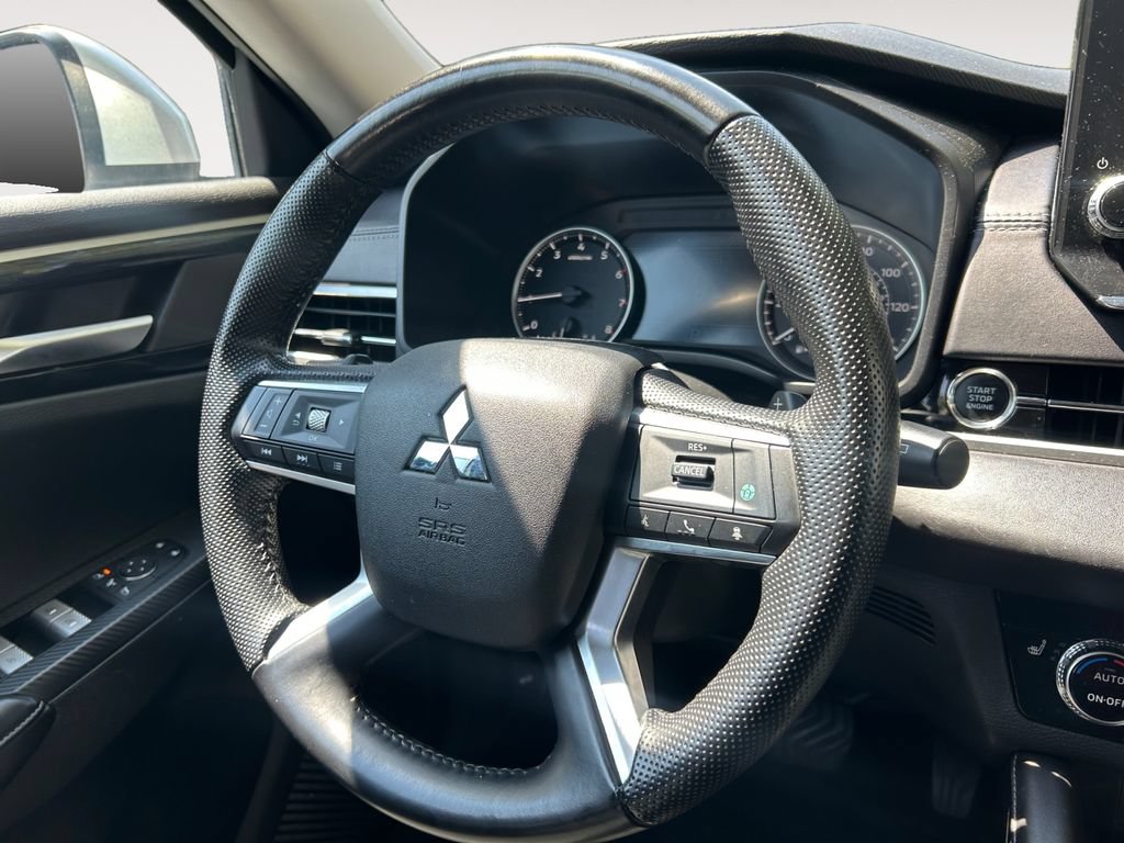 Used 2024 Mitsubishi Outlander SE Black Edition AWD/4WD image 12