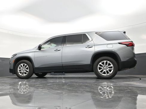 Used 2023 Chevrolet Traverse LS FWD image 21
