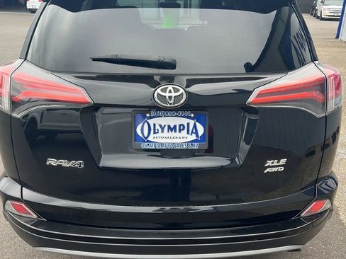 Used 2017 Toyota RAV4 XLE w/ Plus Special Value Package AWD/4WD image 9