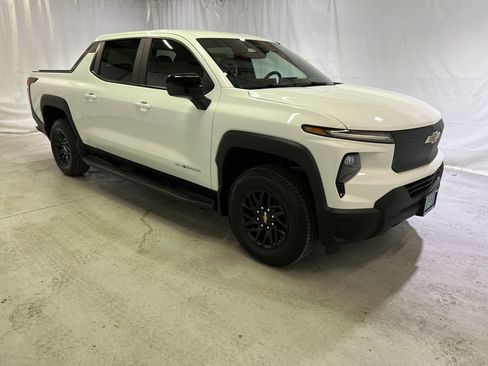 Used 2024 Chevrolet Silverado EV W/T image 2