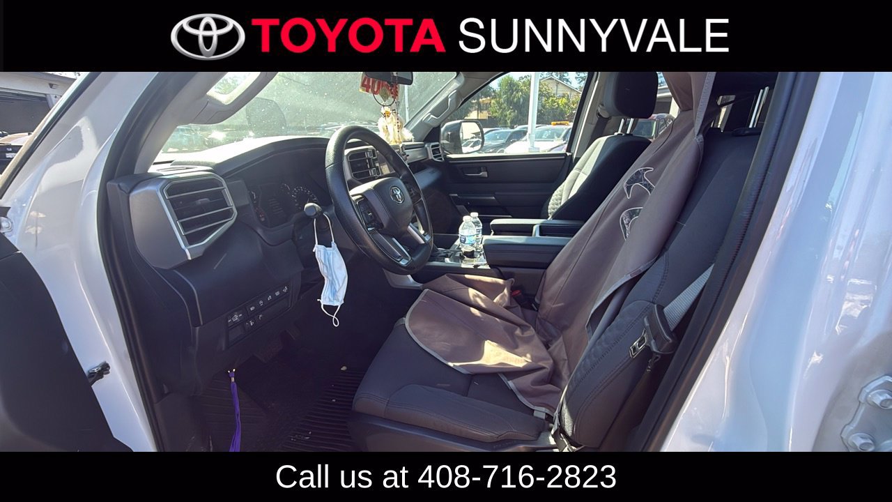 Used 2022 Toyota Tundra SR5 w/ SR5 Convenience Package RWD image 4