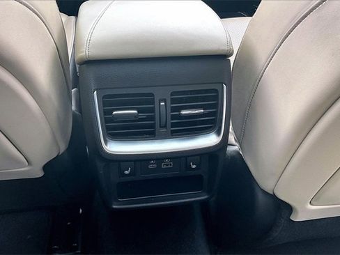 Used 2022 INFINITI QX50 Sensory image 10