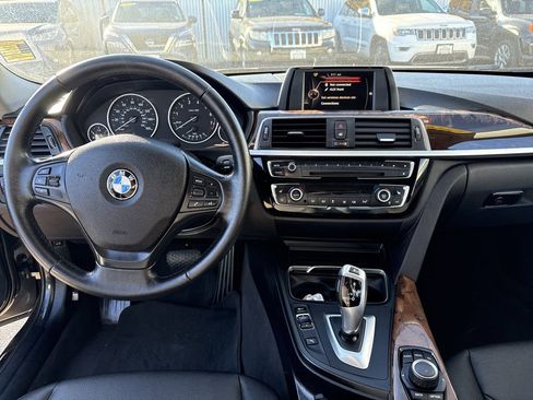 Used 2016 BMW 320i xDrive Sedan image 9