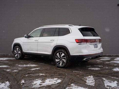 Used 2025 Volkswagen Atlas SEL image 3