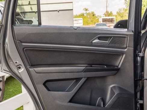 Used 2021 Volkswagen Atlas SE w/ Towing Package AWD/4WD image 30