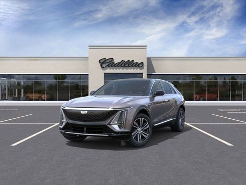 New 2026 Cadillac Lyriq Luxury RWD image 8