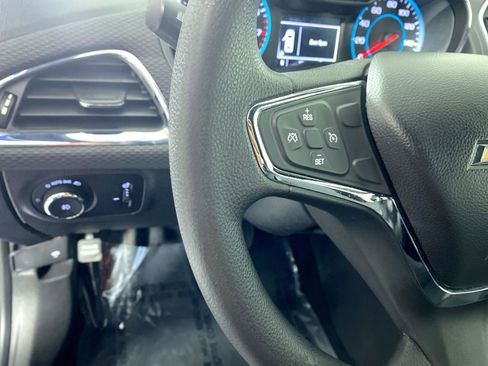 Used 2017 Chevrolet Cruze LT w/ RS Package image 11
