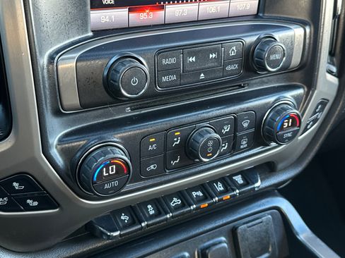 Used 2015 GMC Sierra 2500 Denali w/ Duramax Plus Package AWD/4WD image 30