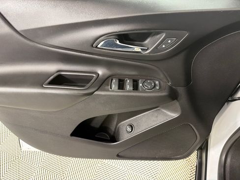 Used 2019 Chevrolet Equinox LT FWD image 8