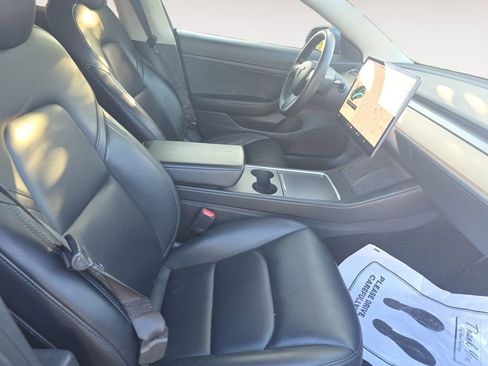 Used 2021 Tesla Model 3 Standard Range Plus image 15