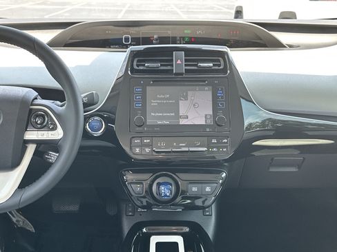 Used 2017 Toyota Prius Four Touring FWD image 30