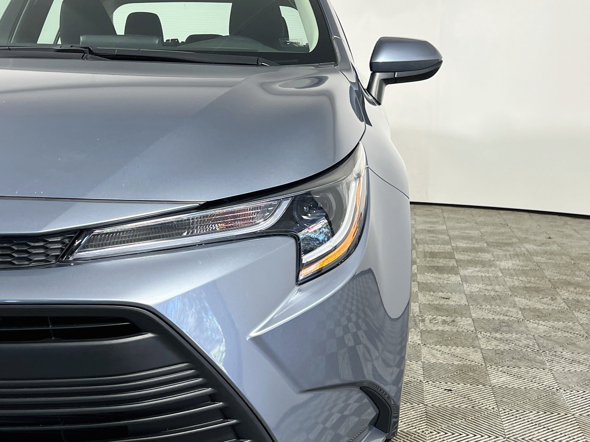 Used 2025 Toyota Corolla LE w/ Convenience Package FWD image 12