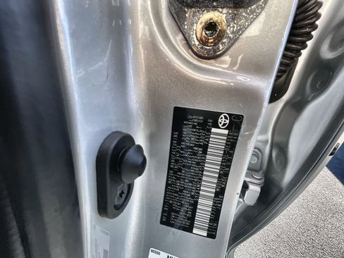 Used 2023 Toyota Corolla SE image 32