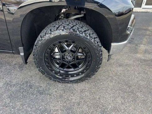 Used 2025 Chevrolet Silverado 1500 LT image 14