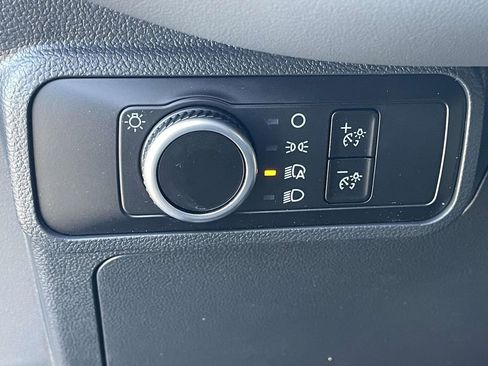 New 2026 Ford Explorer Active RWD image 12