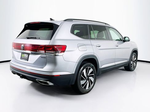 Used 2025 Volkswagen Atlas SE image 9