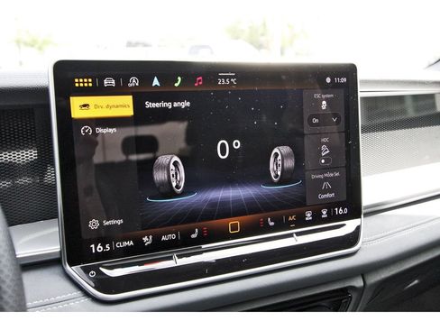 Used 2025 Volkswagen Tiguan SE R-Line AWD/4WD image 23