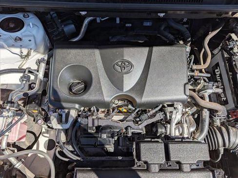 Used 2019 Toyota RAV4 LE w/ Carpet Mat Package image 21