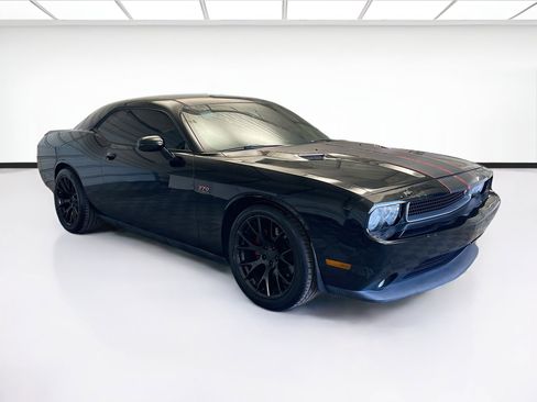 Used 2014 Dodge Challenger R/T w/ Blacktop Package image 3