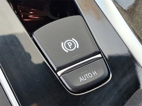 Used 2019 BMW 530i xDrive w/ Convenience Package image 26