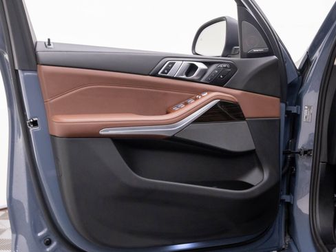 Certified 2025 BMW X7 xDrive40i w/ Premium Package image 13