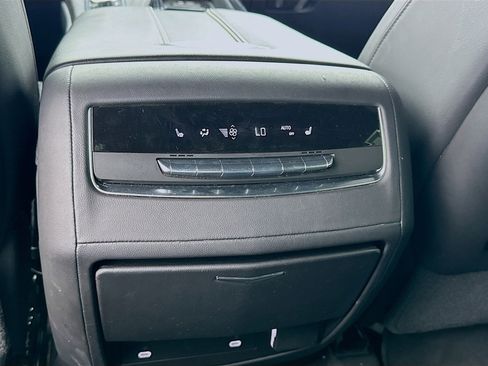 Used 2021 Cadillac Escalade ESV Sport image 17