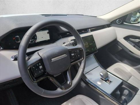 Used 2024 Land Rover Range Rover Evoque S AWD/4WD image 10