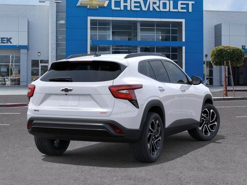 New 2026 Chevrolet Trax RS w/ Driver Confidence Package FWD image 4