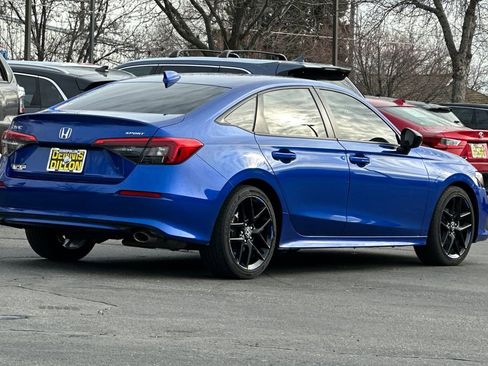 Used 2023 Honda Civic Sport image 4
