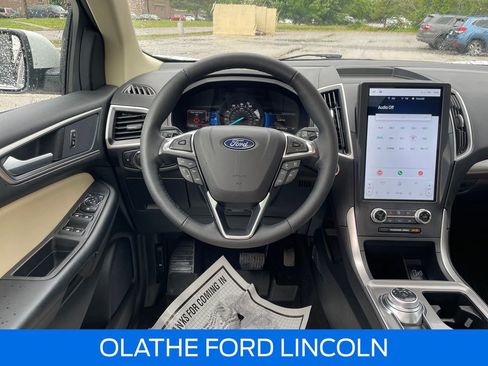 Used 2024 Ford Edge SEL w/ Convenience Package AWD/4WD image 16