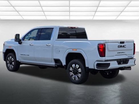 New 2026 GMC Sierra 2500 Denali w/ Denali Reserve Package AWD/4WD image 16