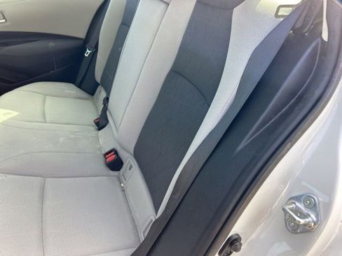 Used 2020 Toyota Corolla LE image 8