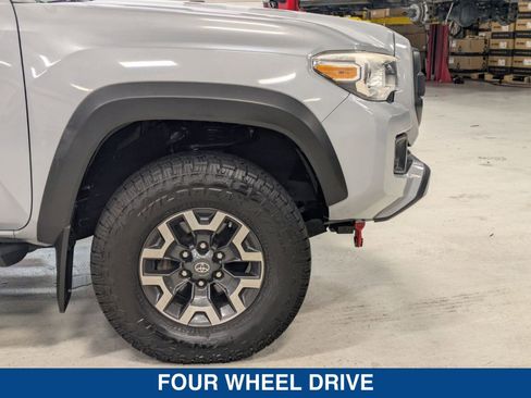 Used 2019 Toyota Tacoma TRD Off-Road image 11