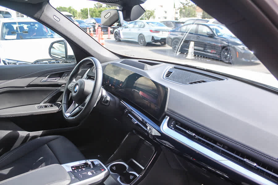 Used 2026 BMW X1 xDrive28i AWD/4WD image 21